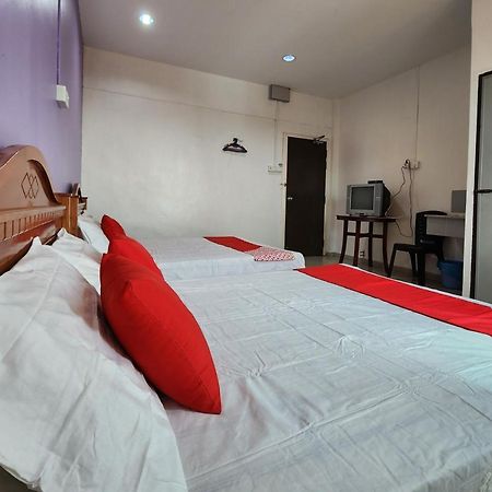 Oyo 90743 Hotel Ban Cheong Kangar Dış mekan fotoğraf