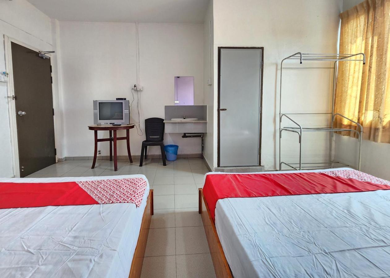 Oyo 90743 Hotel Ban Cheong Kangar Dış mekan fotoğraf