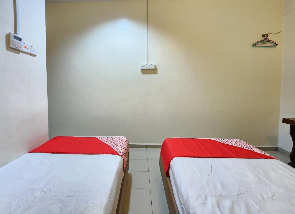 Oyo 90743 Hotel Ban Cheong Kangar Dış mekan fotoğraf