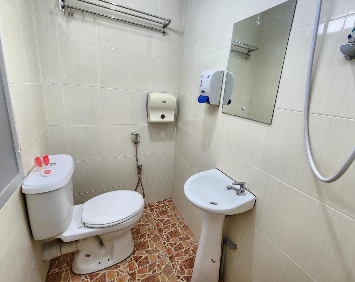 Oyo 90743 Hotel Ban Cheong Kangar Dış mekan fotoğraf