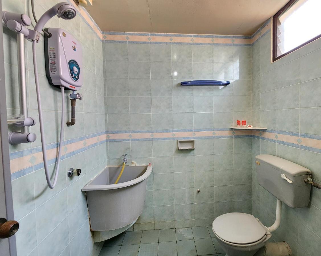 Oyo 90743 Hotel Ban Cheong Kangar Dış mekan fotoğraf